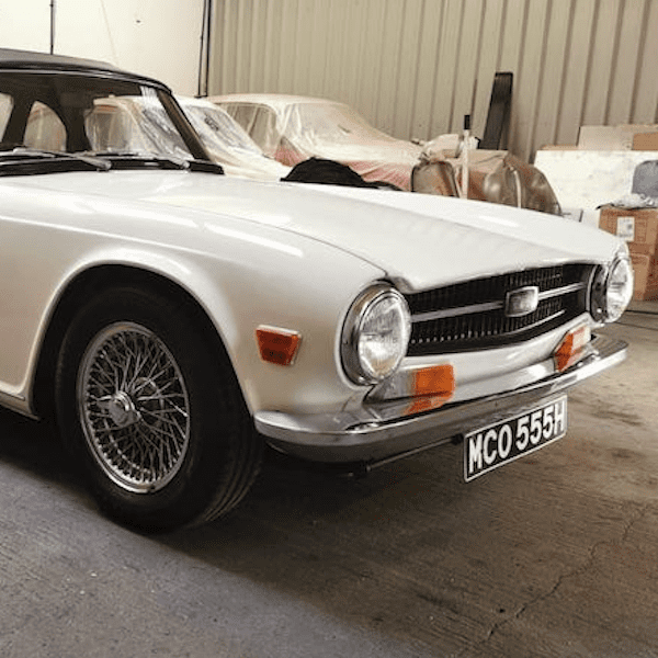 Fostering Classics - triumph TR6 - thumbnail - 1